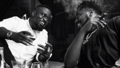 Sarkodie Unlock More Photos Enjoying Cigar Like Nobody Business - Watch