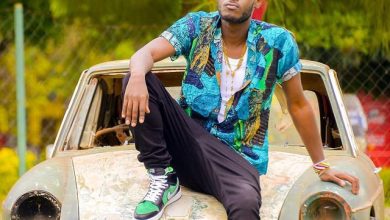 King Kaka Ft Iyanii, Layonn, Exray Taniua, Kuky, Ssaru & Joefes – MALIZA NA POMBE REMIX